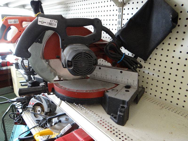 lot 4774 image: Tradesman miter saw