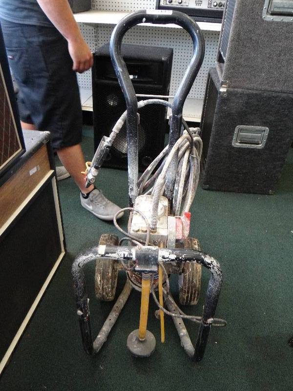 lot 4789 image: Campbell Hausfeld commercial paint sprayer