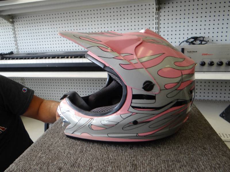 lot 4810 image: Size large girls dirt bike helmet