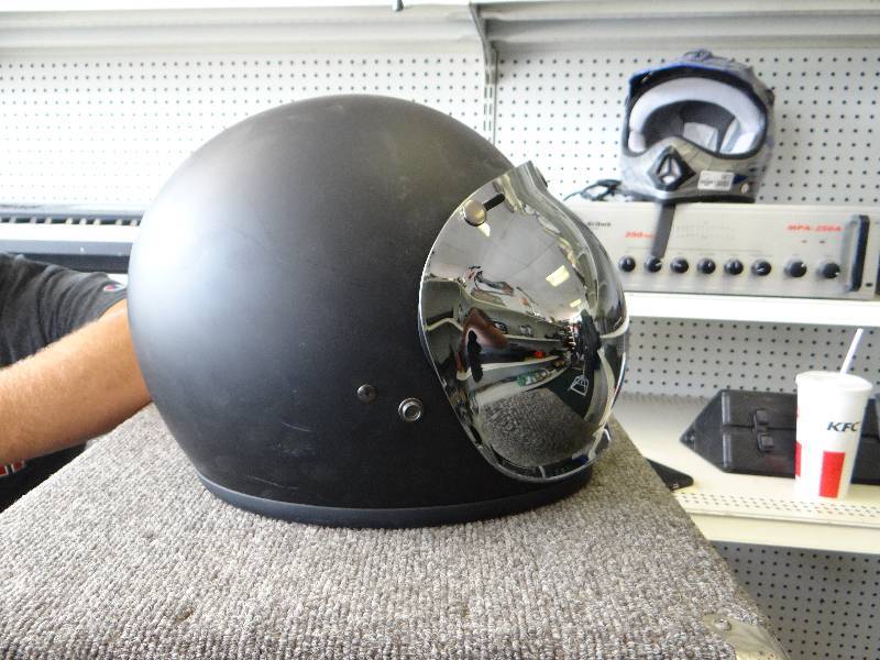 lot 4812 image: Size large Biltwell helmet