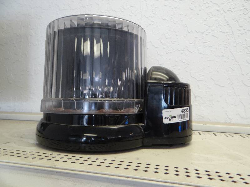 lot 4835 image: Unused ice cream maker