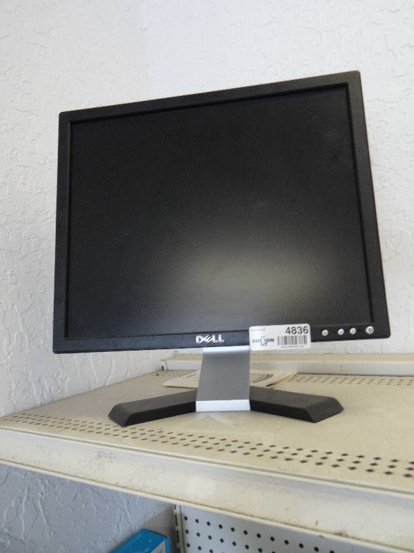 lot 4836 image: Dell computer monitor