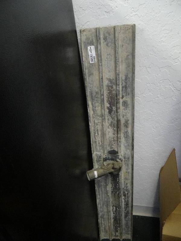 lot 4843 image: Concrete pull float