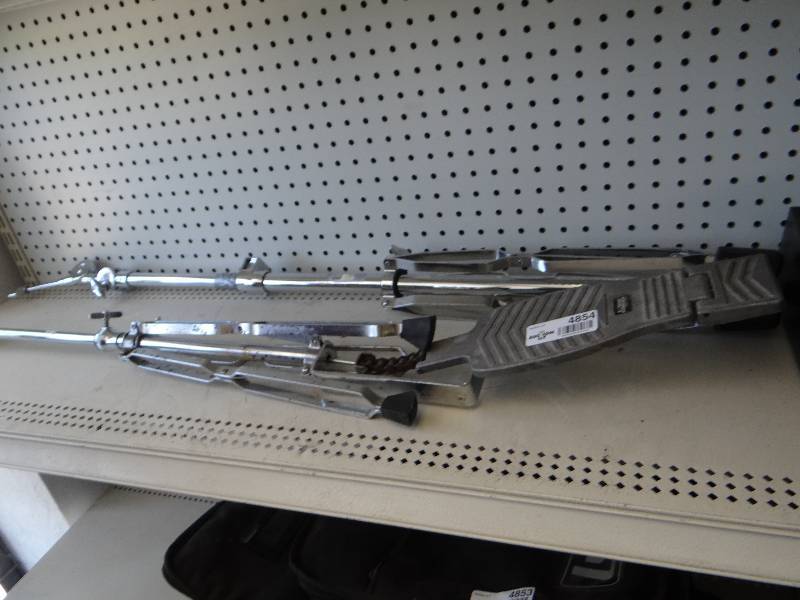 lot 4854 image: Sound source pedal for drum set & stand