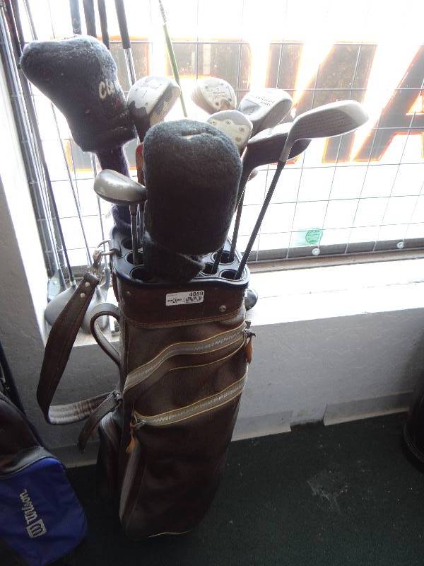 lot 4889 image: Wilson leather golf bag w clubs