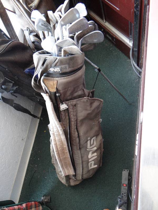 lot 4892 image: Ping golf bag w various golf clubs