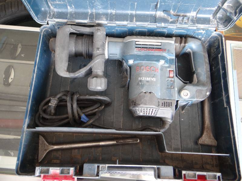 lot 4902 image: Bosch rotary hammer