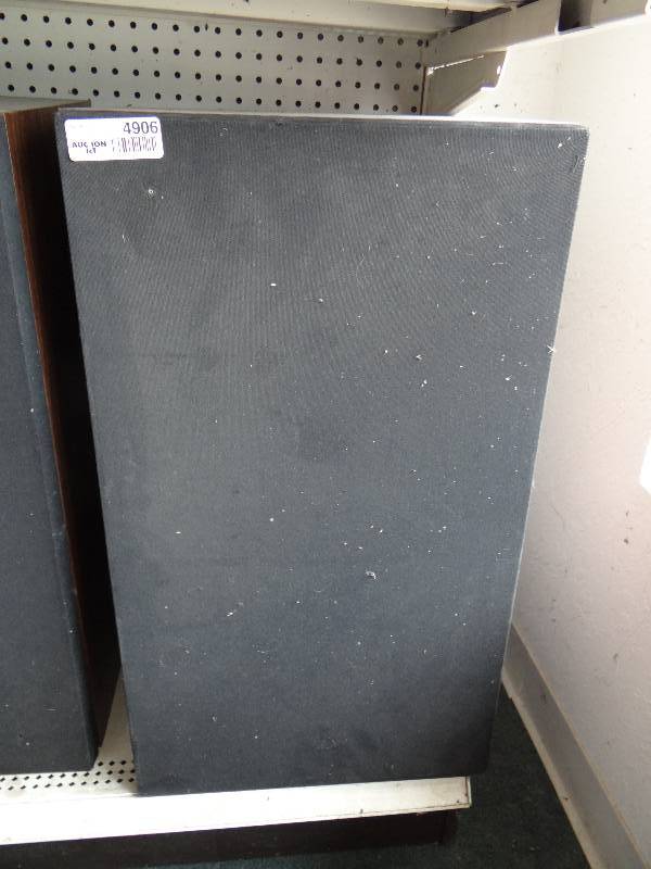 lot 4906 image: JVC 120 watt speaker