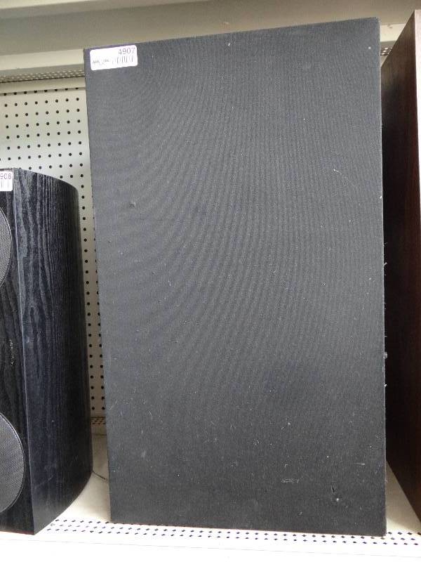 lot 4907 image: JVC 120 watt speaker