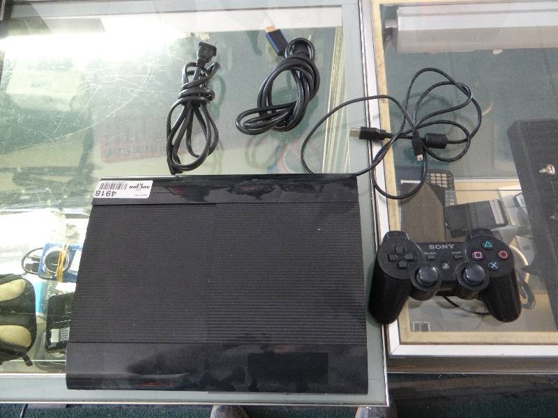 lot 4918 image: Playstation 3 w controller & power cord