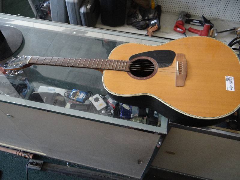 lot 4950 image: Applause 6 string acoustic guitar