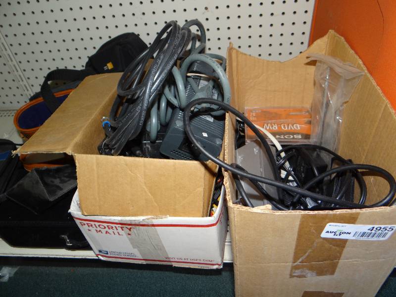 lot 4955 image: Lot of various cords