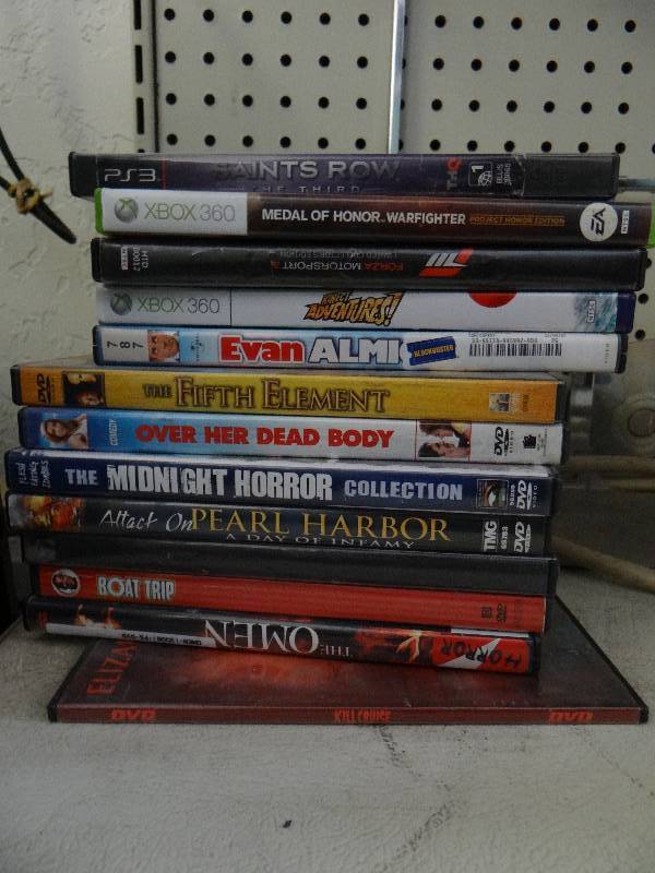 lot 4958 image: Lot of dvds & games