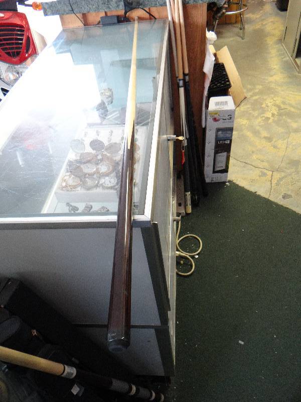 lot 4964 image: Players pool cue