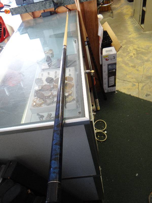 lot 4966 image: Action pool cue