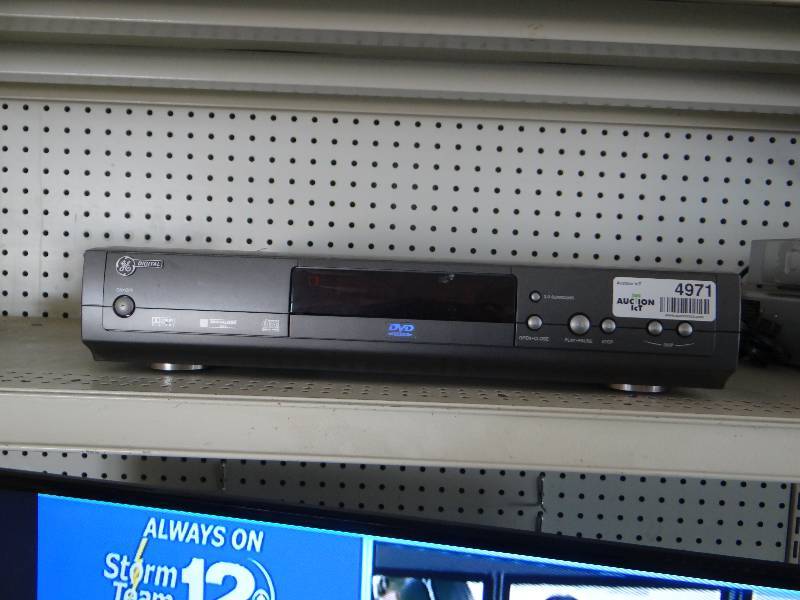 lot 4971 image: Digital dvd player