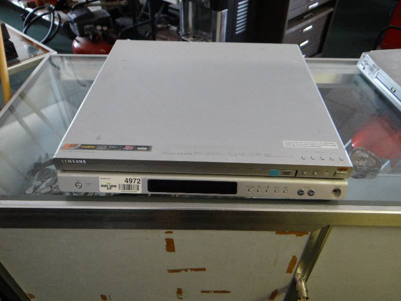 lot 4972 image: Samsung dvd player
