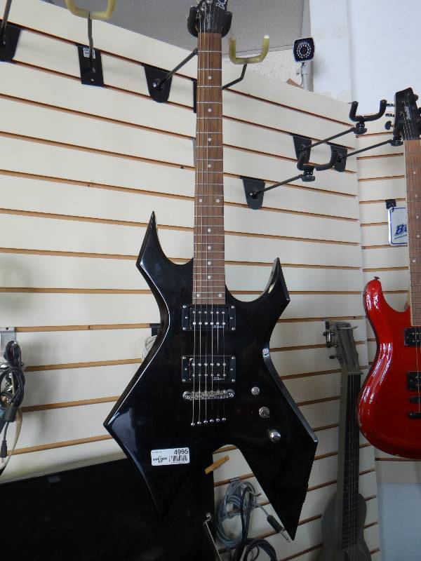 lot 4995 image: BC Rich electric guitar