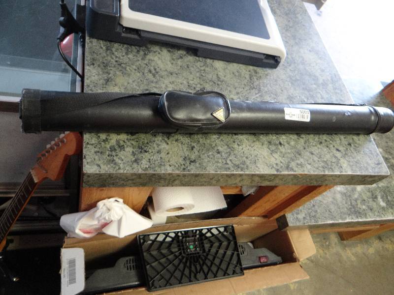 lot 5003 image: Very nice pool cue case
