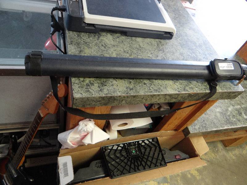 lot 5004 image: Very nice pool cue case