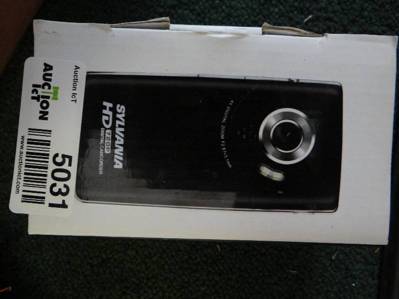 lot 5031 image: Sylvania HD 720P camcorder