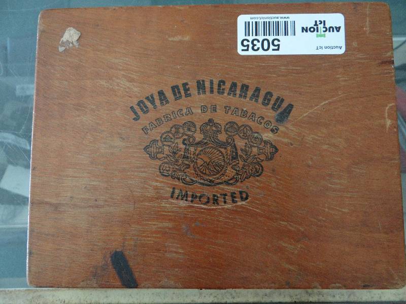 lot 5035 image: Old wood cigar box w badge & earrings