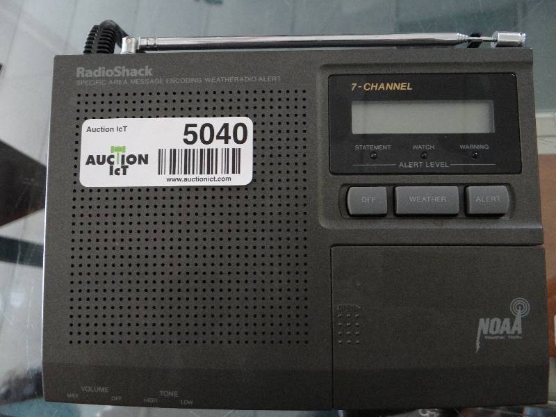 lot 5040 image: RadioShack WeatherRadio Alert 7 Channel