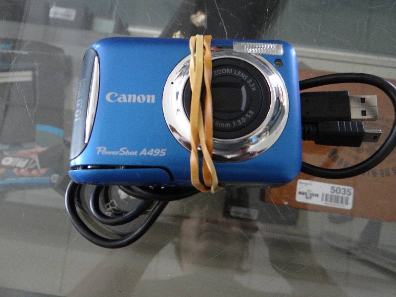 lot 5055 image: Canon power shot A495 camera