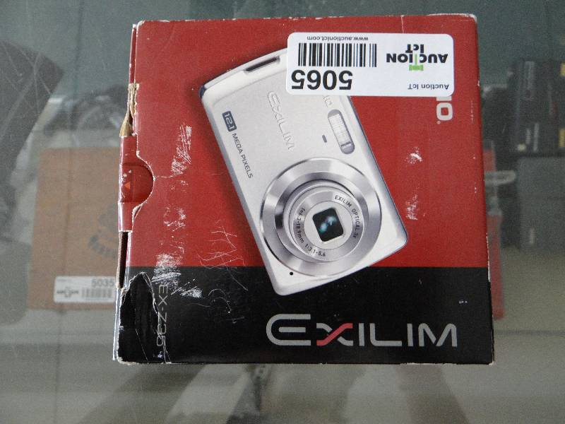 lot 5065 image: Casio EX-Z35 digital camera in box