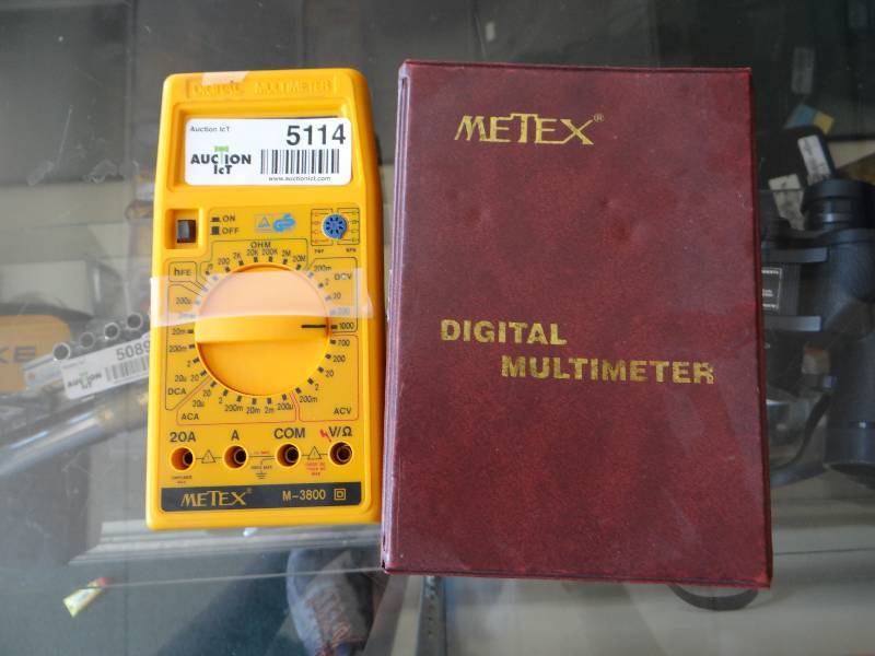 lot 5114 image: Digital multimeter