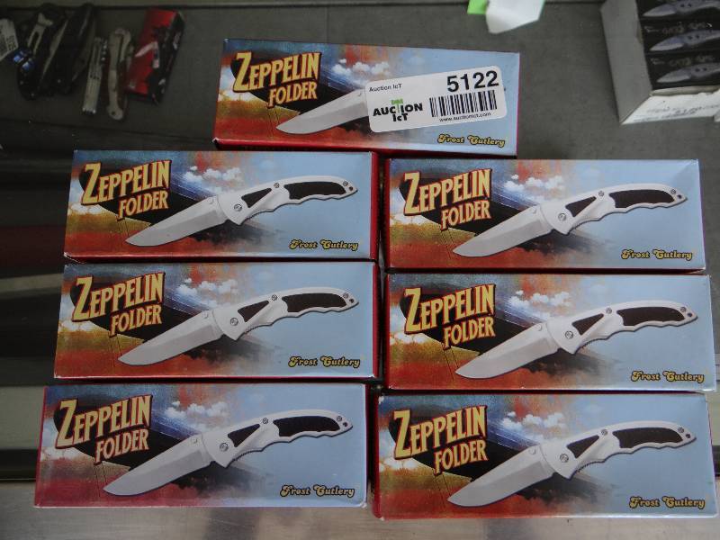 lot 5122 image: Large lot of brand new pocket knives
