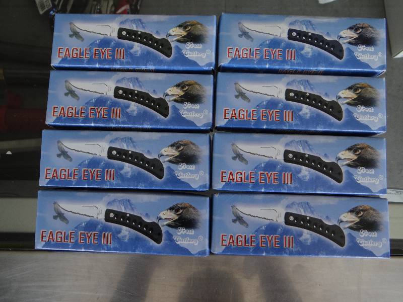 lot 5123 image: Large lot of brand new pocket knives