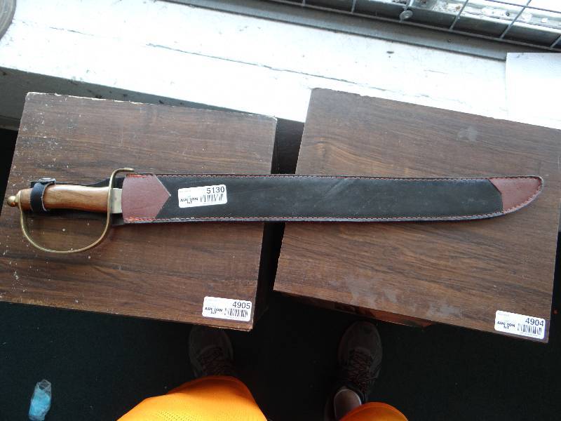 lot 5130 image: Sword made in Pakistan w 21 inch blade