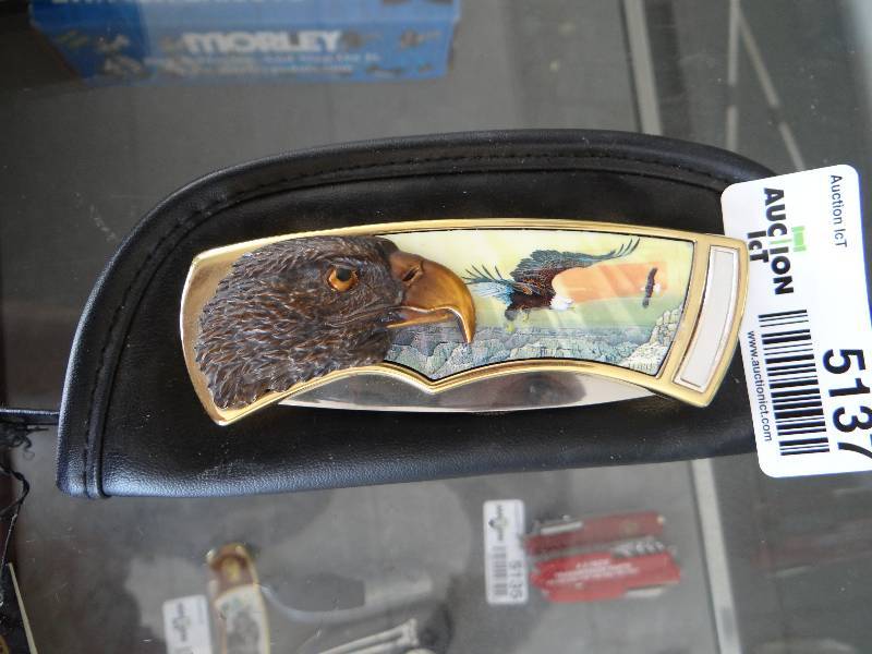 lot 5137 image: Franklin Mint eagle collector knife w case