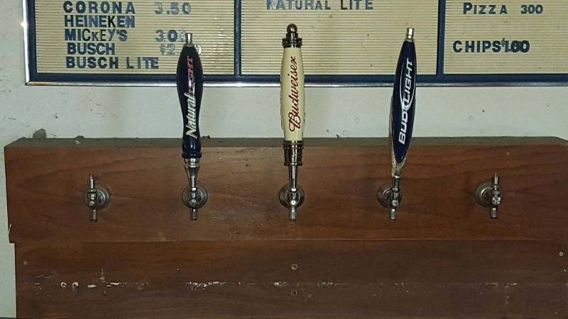 lot 2 image: 3 beer tap handles