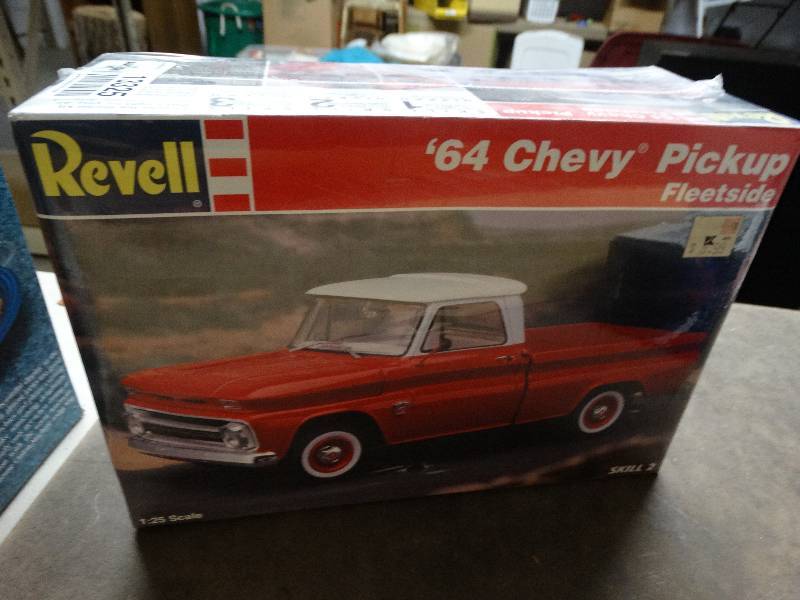 lot 13325 image: Revelle 64 chevy pickup fleetside model