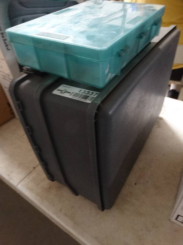 lot 13337 image: 2 Tackle boxes.