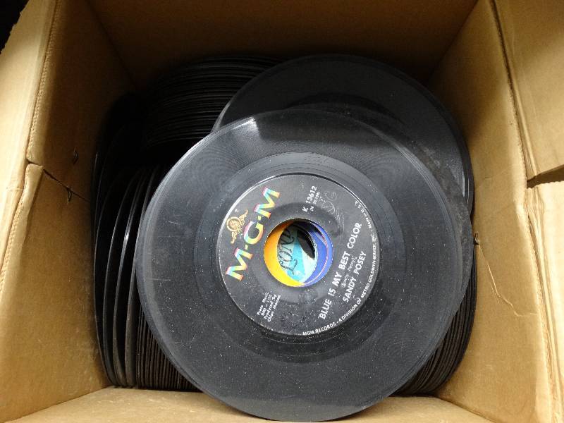 lot 13348 image: Lot of 45mm records.