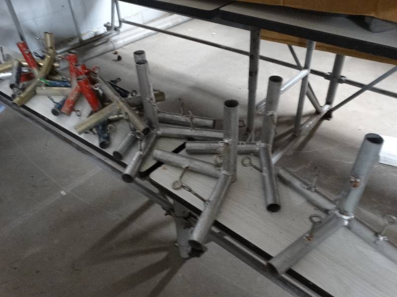 lot 13378 image: Metal brackets.