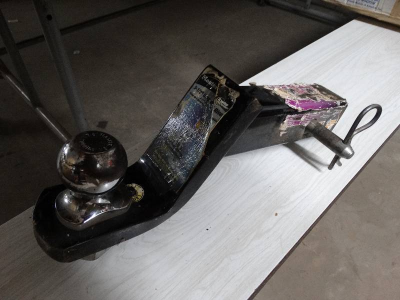 lot 13385 image: Tow hitch. 1 78 ball