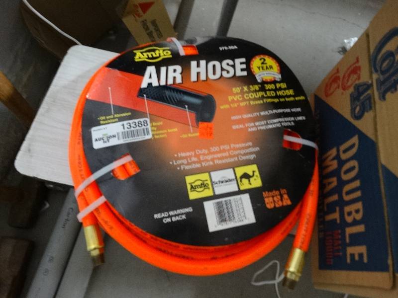 lot 13388 image: Air hose 50 x 38 30 psi.