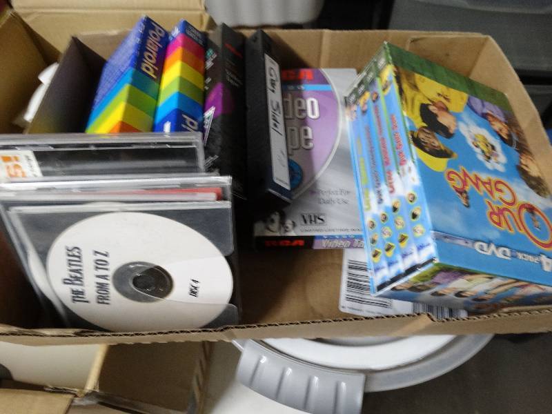 lot 13461 image: Lot of VSH & DVD.