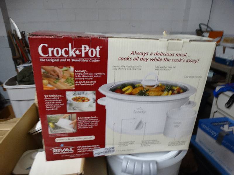 lot 13466 image: Rival crock pot 5 12 quart & comes wa dipper.