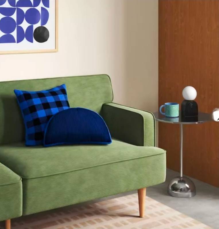 lot 19300 image: Modern Pedestal Accent Table