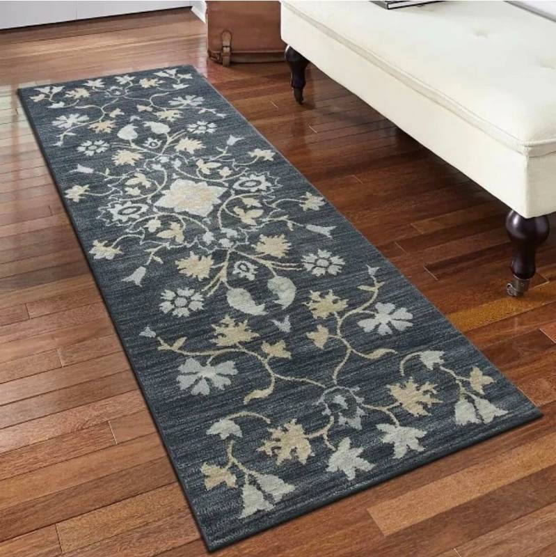 lot 19958 image: Everest Floral Runner Rug - 30x96 inches&nbsp