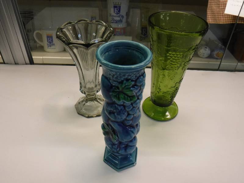 lot 7014 image: vases