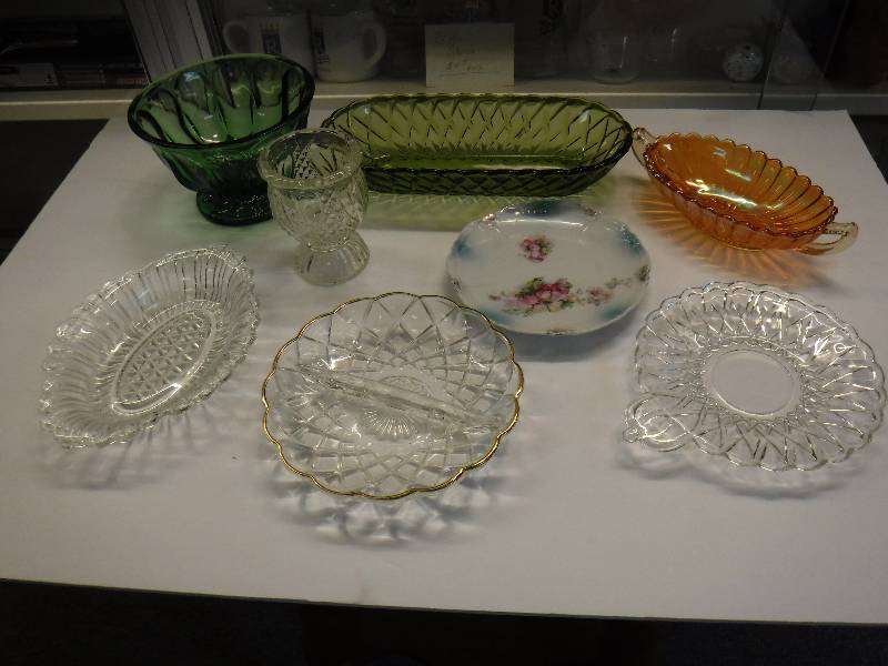 lot 7015 image: vintage glassware