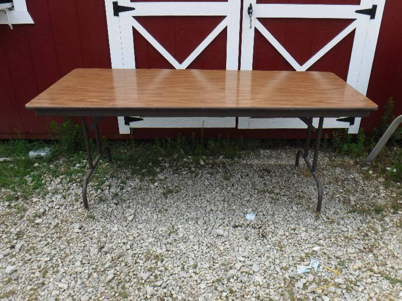 lot 7025 image: 6 ft table