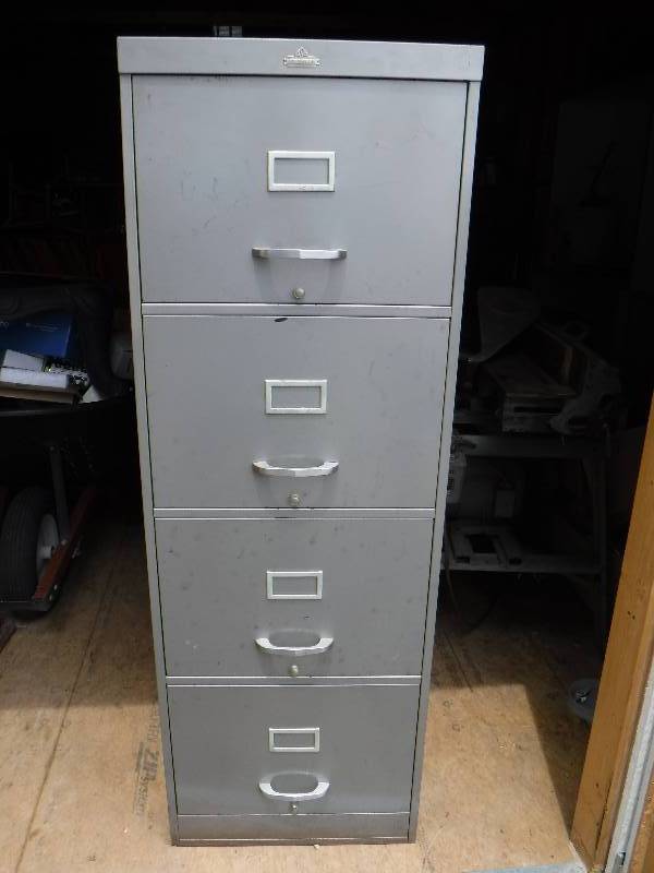 lot 7028 image: 4 drawer file cabinet