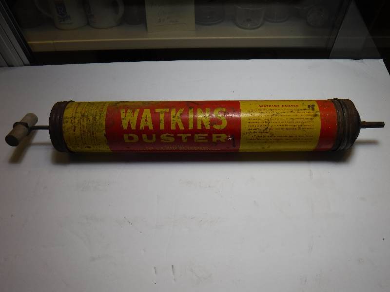 lot 7044 image: watkins duster